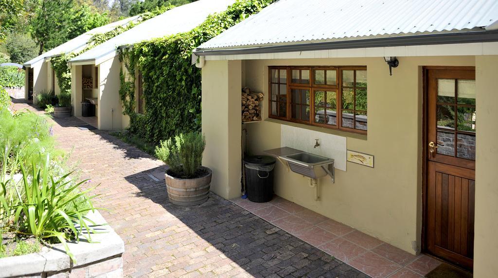 Montmartre Chalets, Bnb & Venue Franschhoek Exterior photo